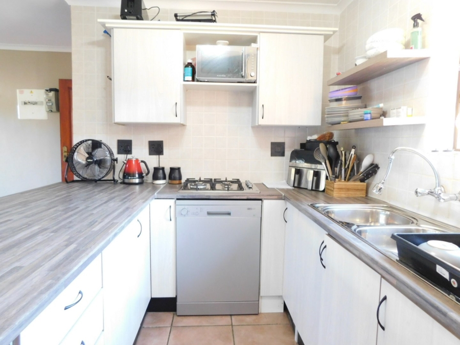 2 Bedroom Property for Sale in Pine Acres Western Cape